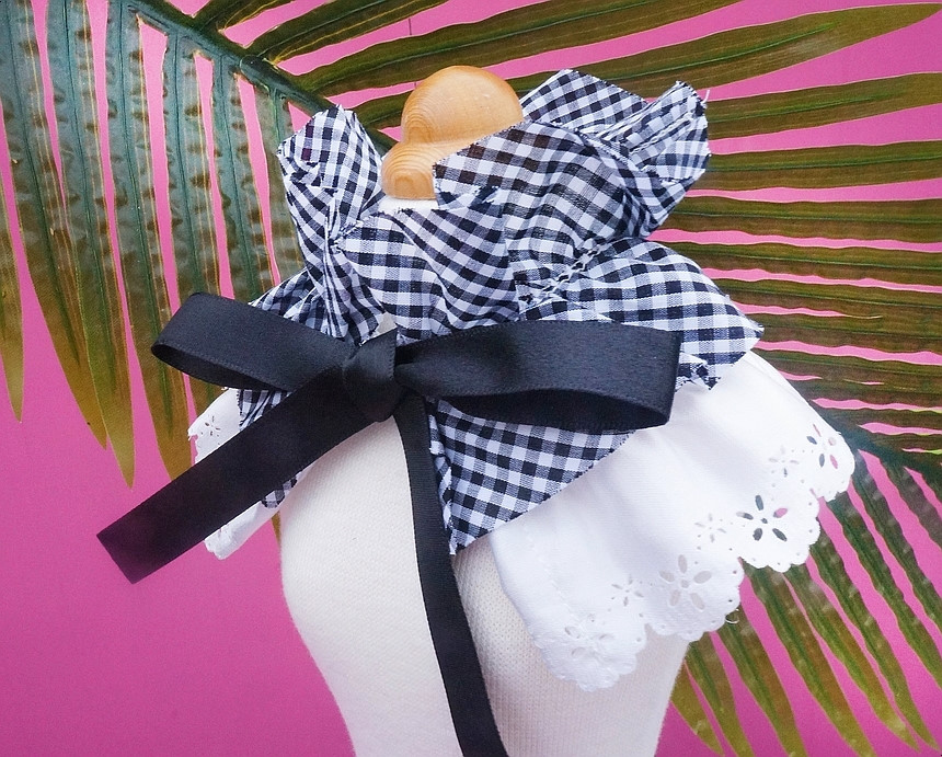 NEW DOG FASHION Check Cape Puppy Scarf Necklace Ne