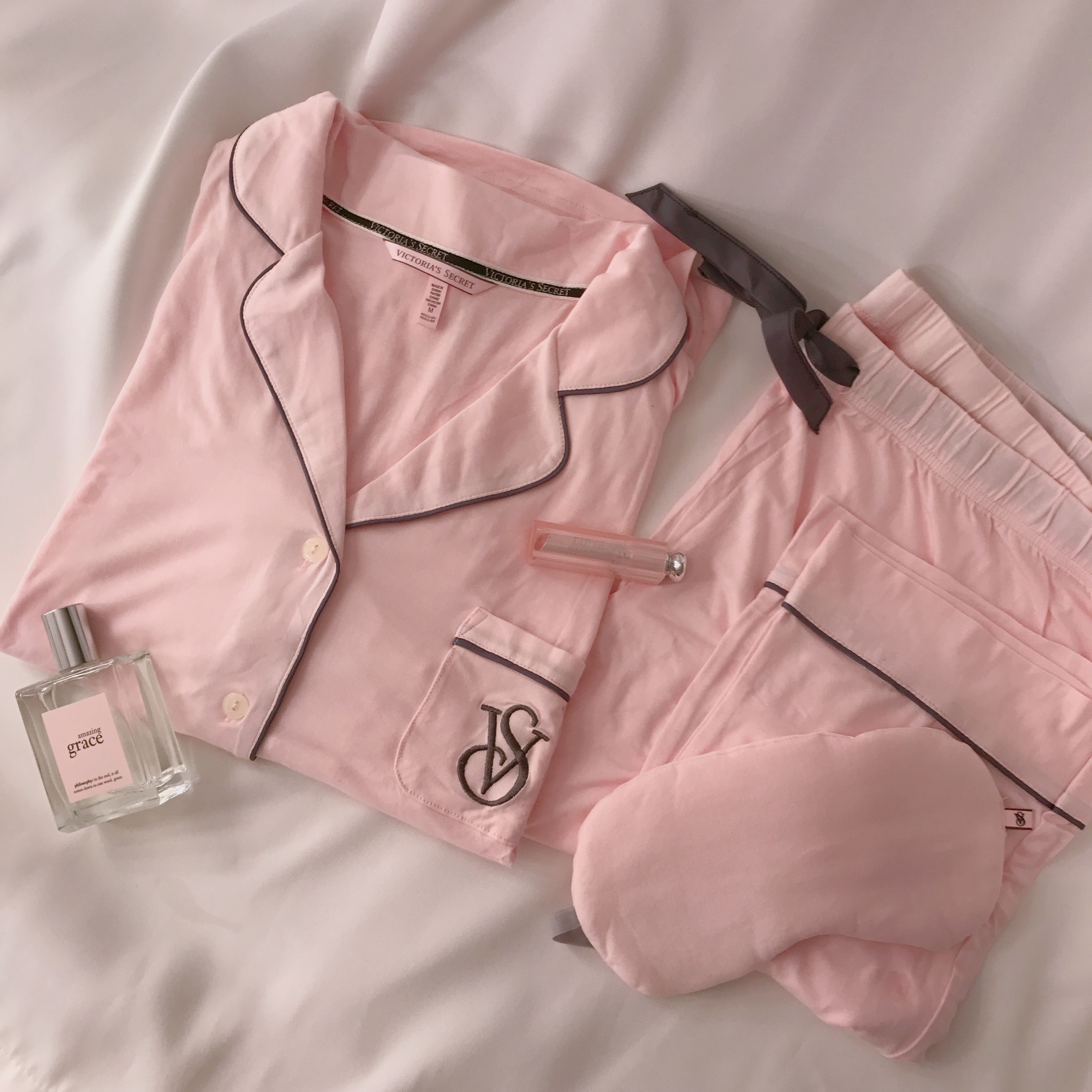 New imported genuine Victoria secret pajamas mixed