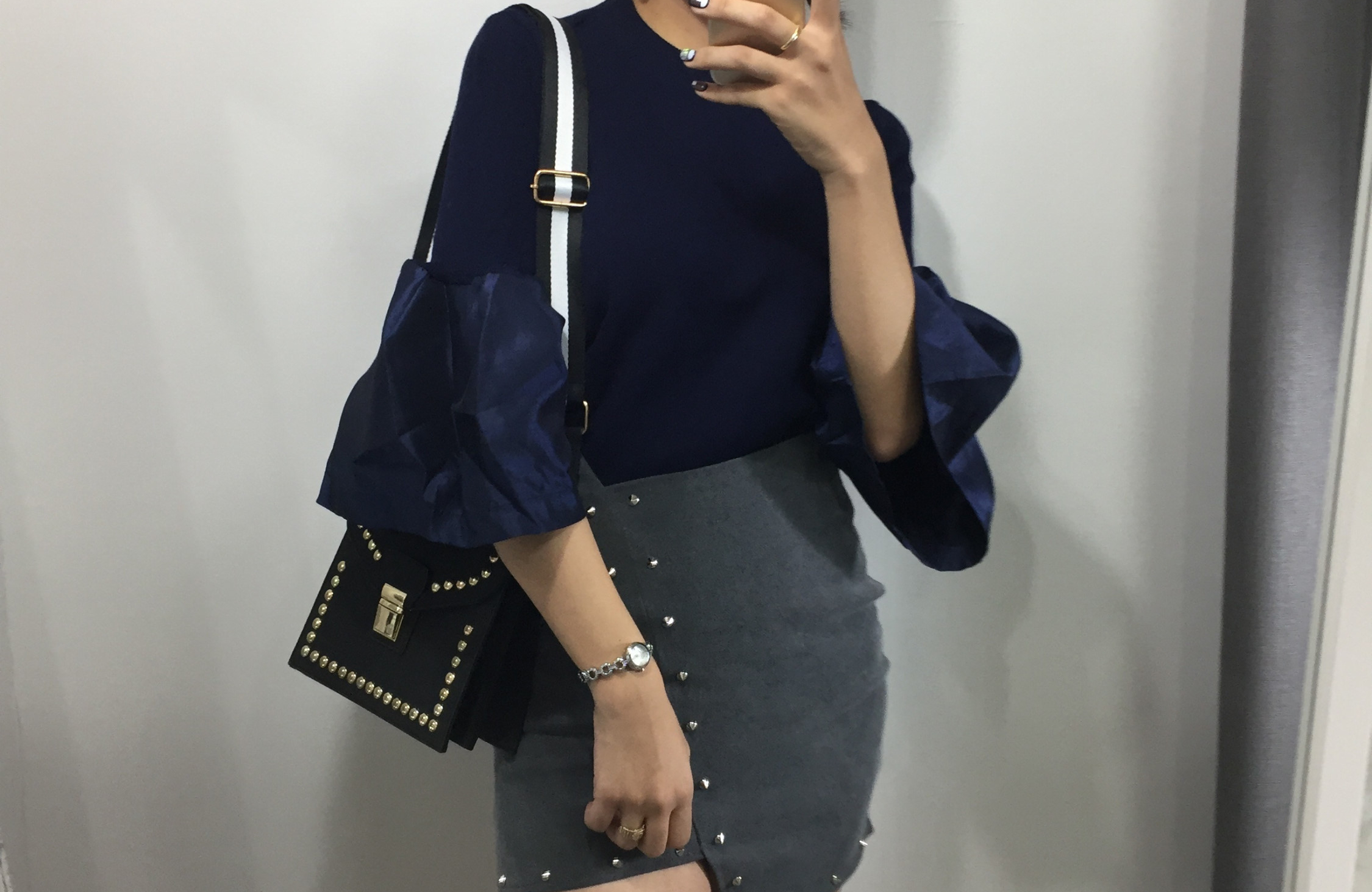 New Styling Point Black Stud Mini Cross Back Coord