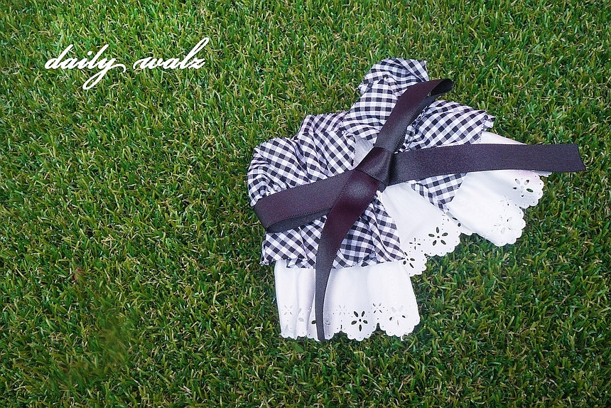 NEW DOG FASHION Check Cape Puppy Scarf Necklace Ne