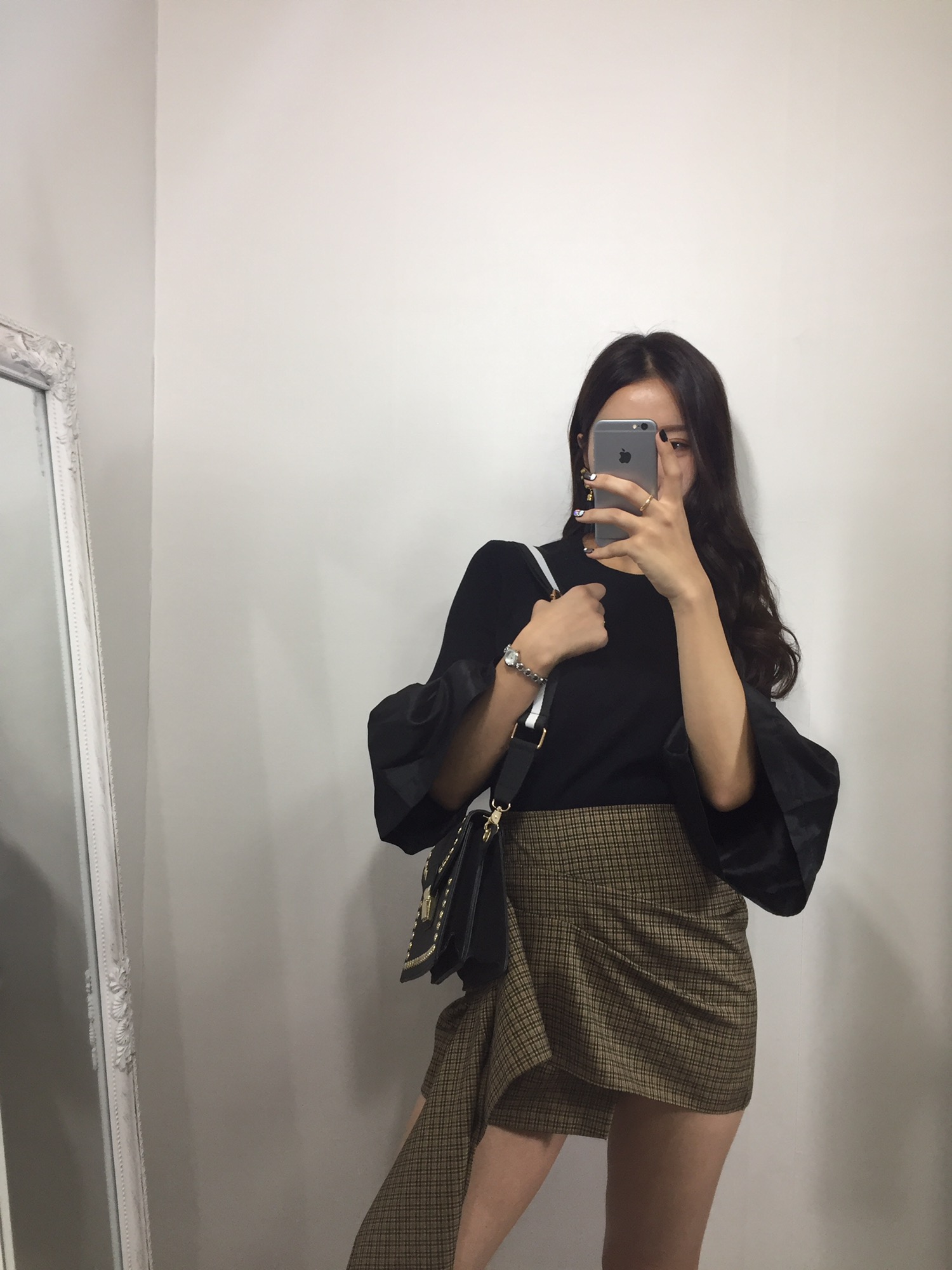 New Styling Point Black Stud Mini Cross Back Coord