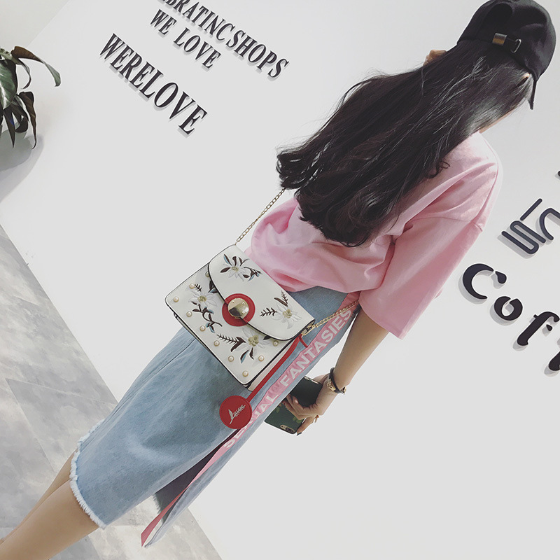 New embroidered pattern cross chain mini bag 20 ba