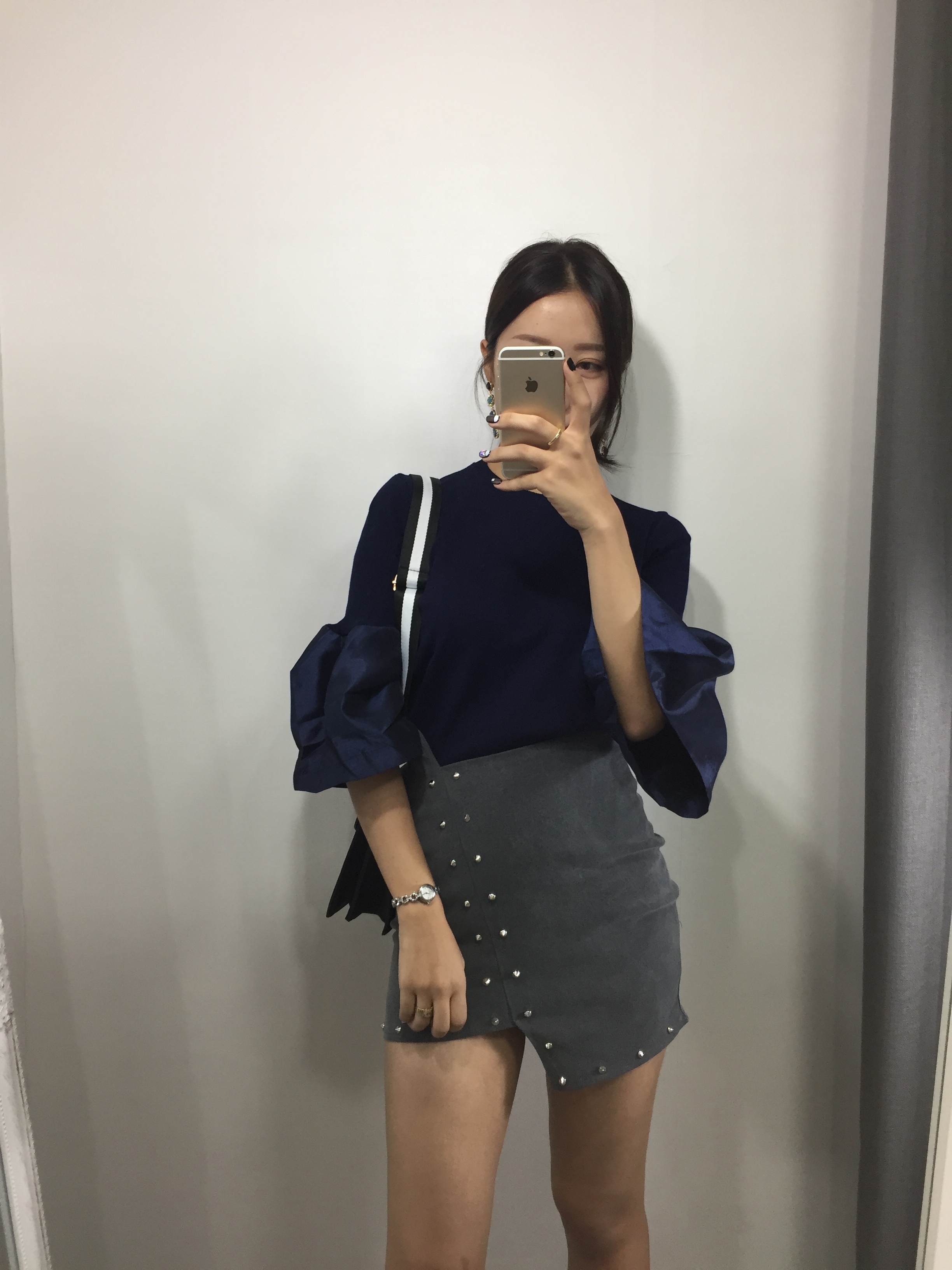 New Styling Point Black Stud Mini Cross Back Coord