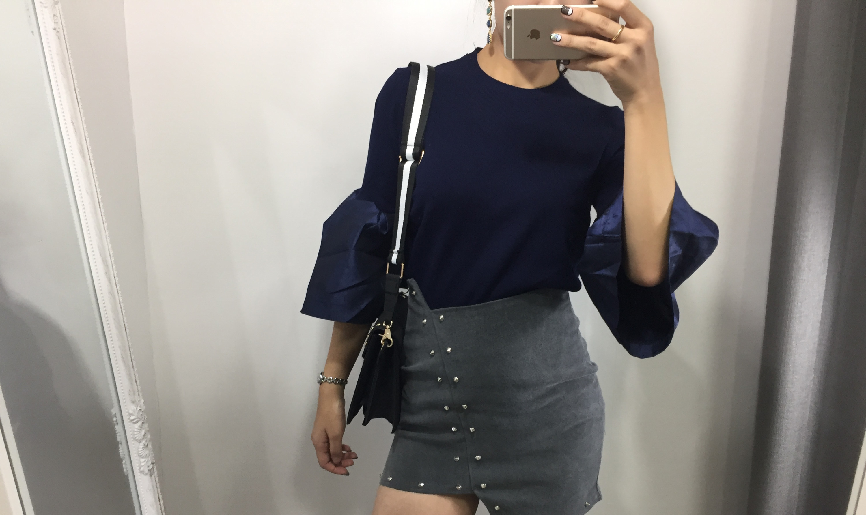 New Styling Point Black Stud Mini Cross Back Coord