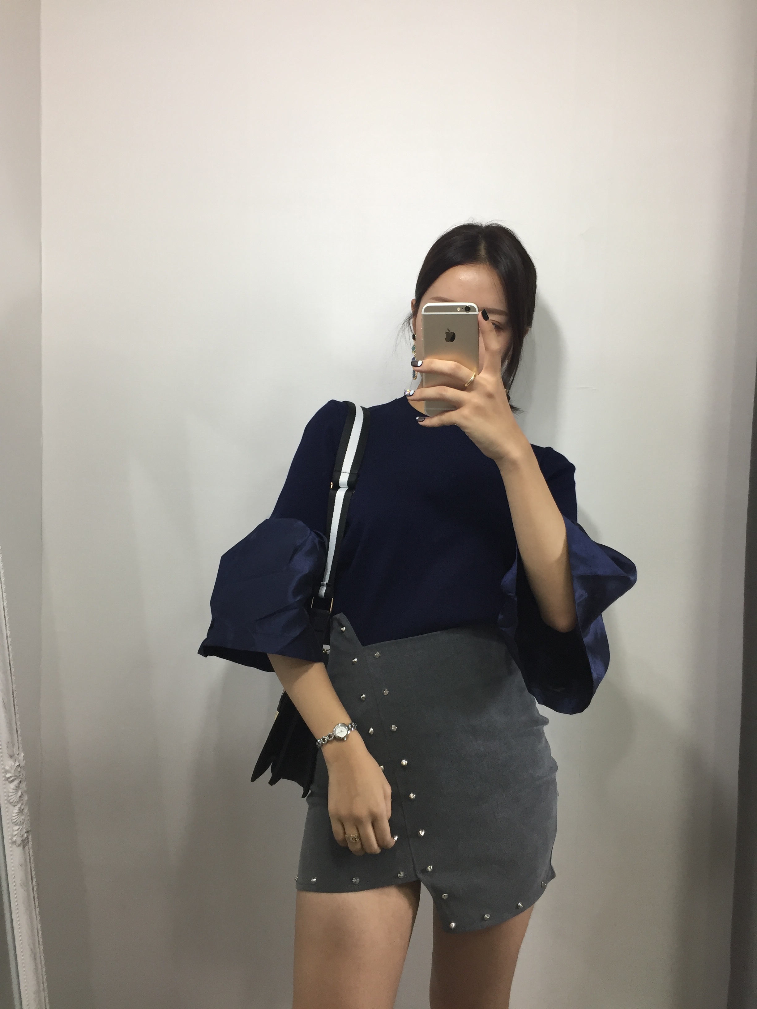 New Styling Point Black Stud Mini Cross Back Coord