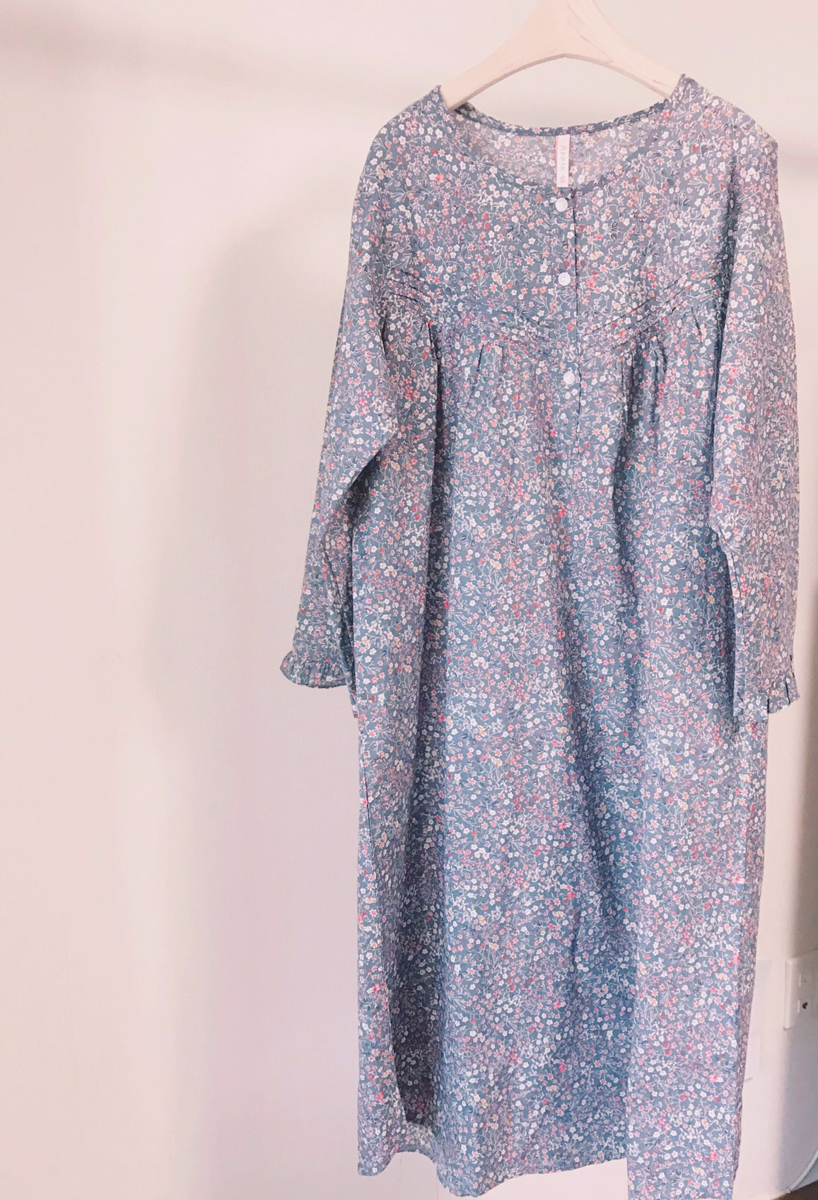 New 60 long sleeved pajamas sleeveless dress pink,