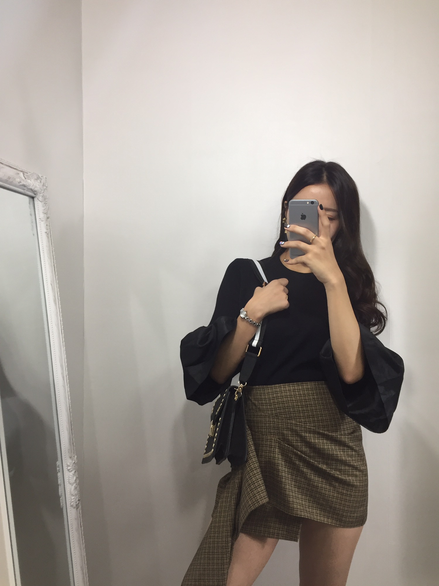 New Styling Point Black Stud Mini Cross Back Coord