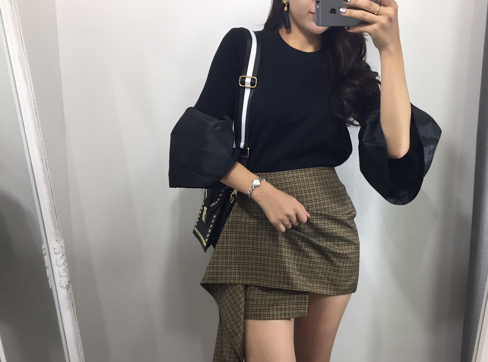 New Styling Point Black Stud Mini Cross Back Coord