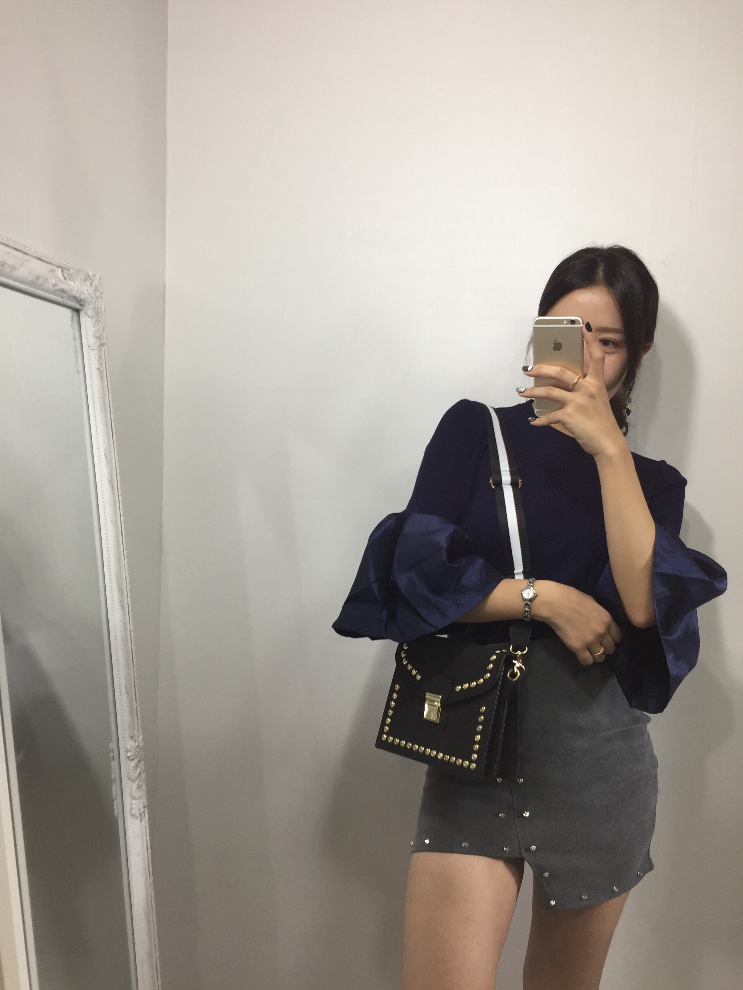 New Styling Point Black Stud Mini Cross Back Coord