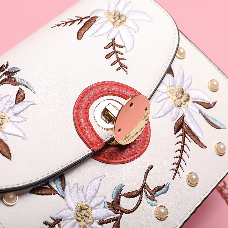 New embroidered pattern cross chain mini bag 20 ba