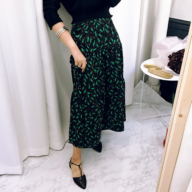 Autumn Pattern Bending Chiffon Long Skirt Black