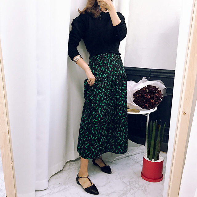 Autumn Pattern Bending Chiffon Long Skirt Black