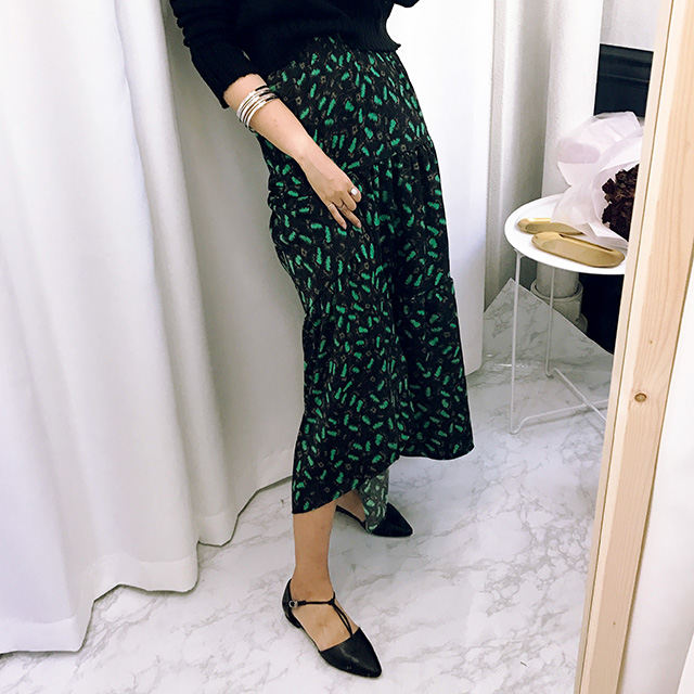 Autumn Pattern Bending Chiffon Long Skirt Black