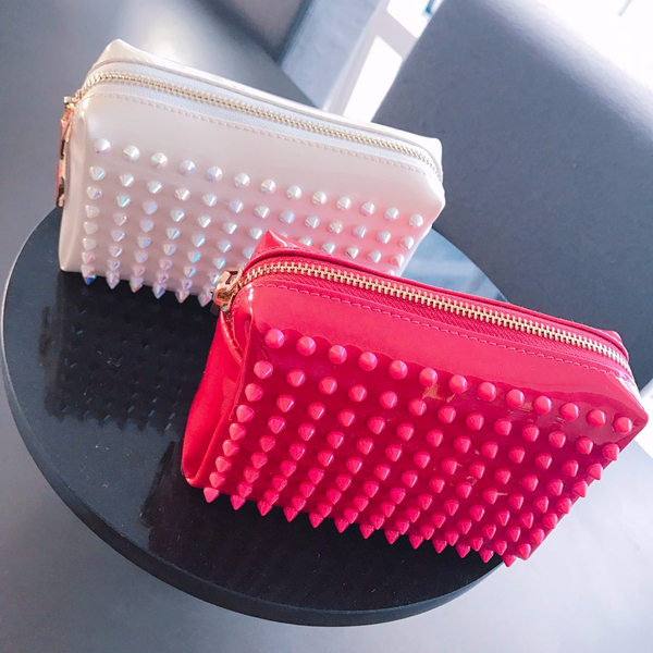 New Louboutin Pouch 2.col Unique Item 30 Female St