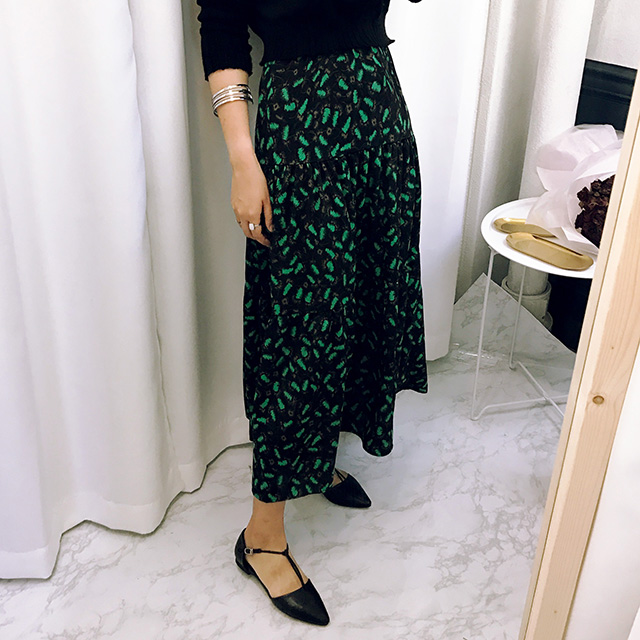 Autumn Pattern Bending Chiffon Long Skirt Black