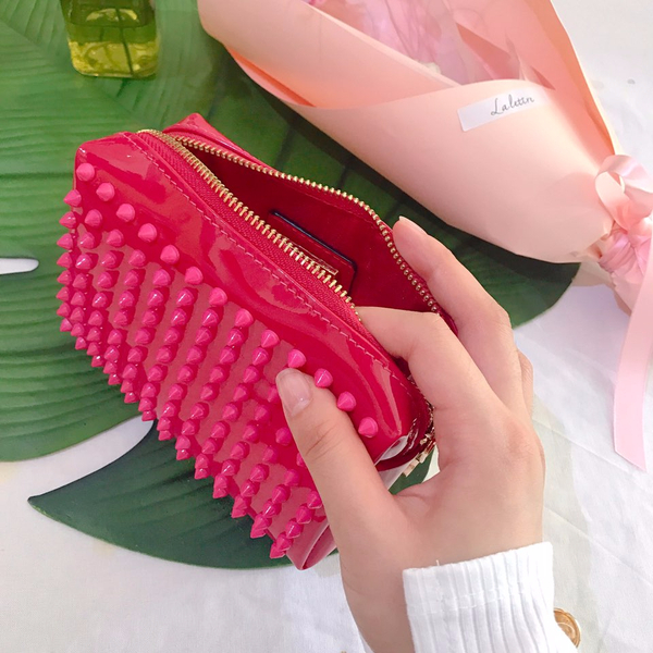 New Louboutin Pouch 2.col Unique Item 30 Female St
