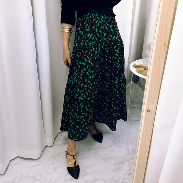 Autumn Pattern Bending Chiffon Long Skirt Black