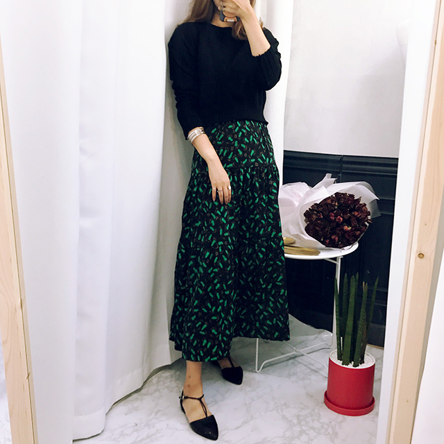 Autumn Pattern Bending Chiffon Long Skirt Black