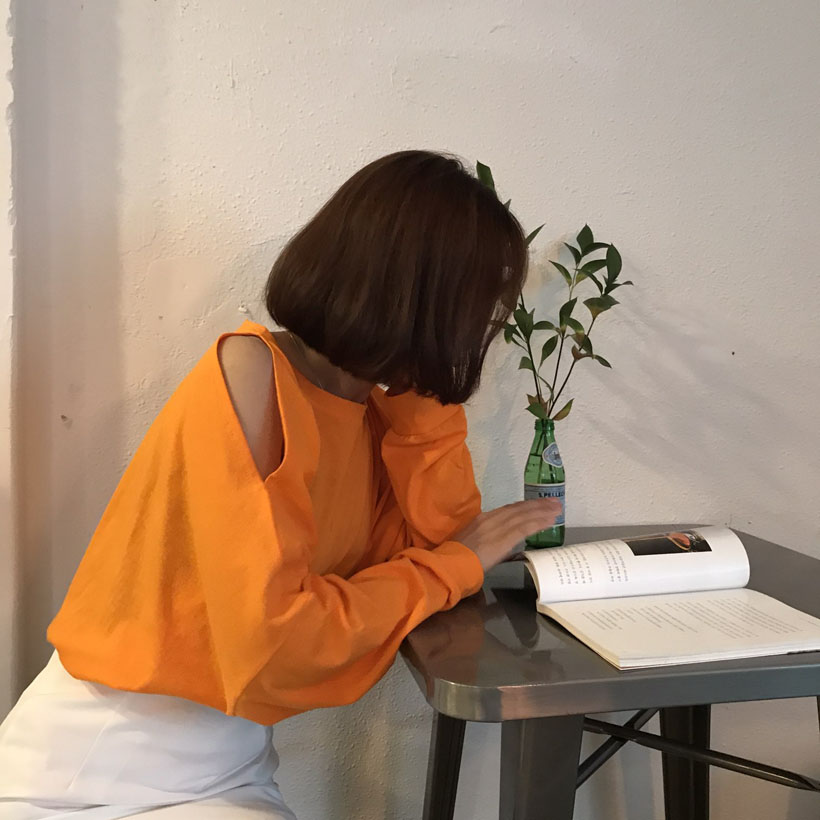 Shoulder-to-shoulder T-shirt black, orange, khaki 