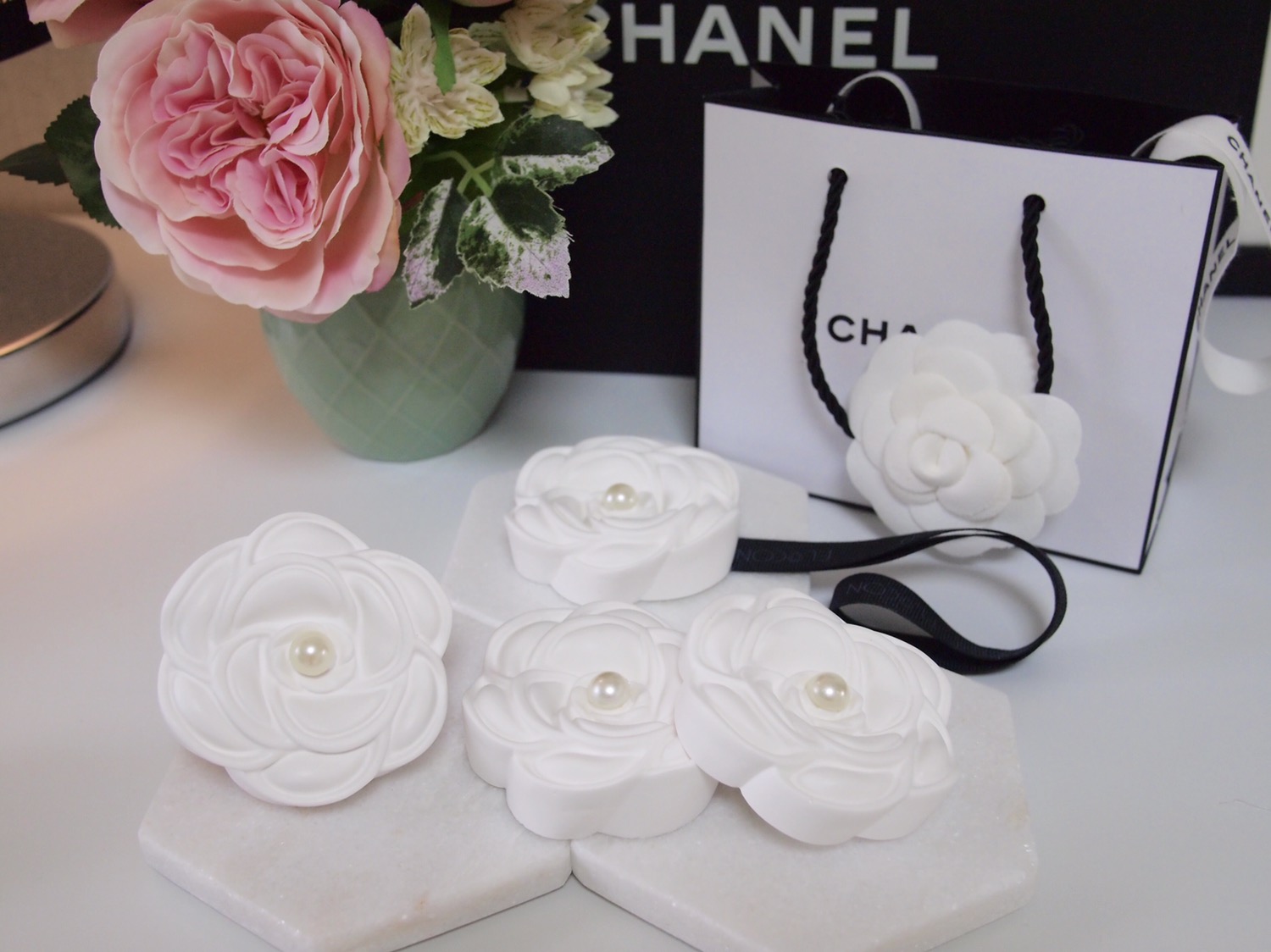 Car Air Freshener Camellia Gypsum Perfume Vehicle 