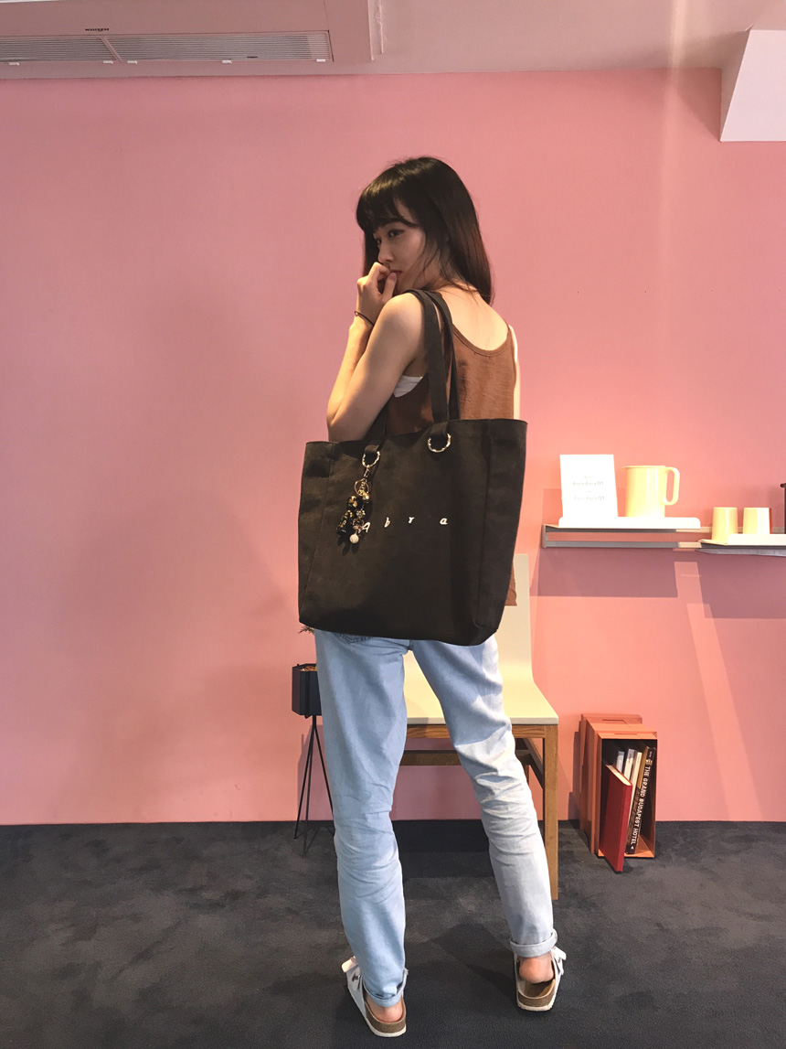 Abra Daily Canvas Echo Shoulder Bag Unique Styling