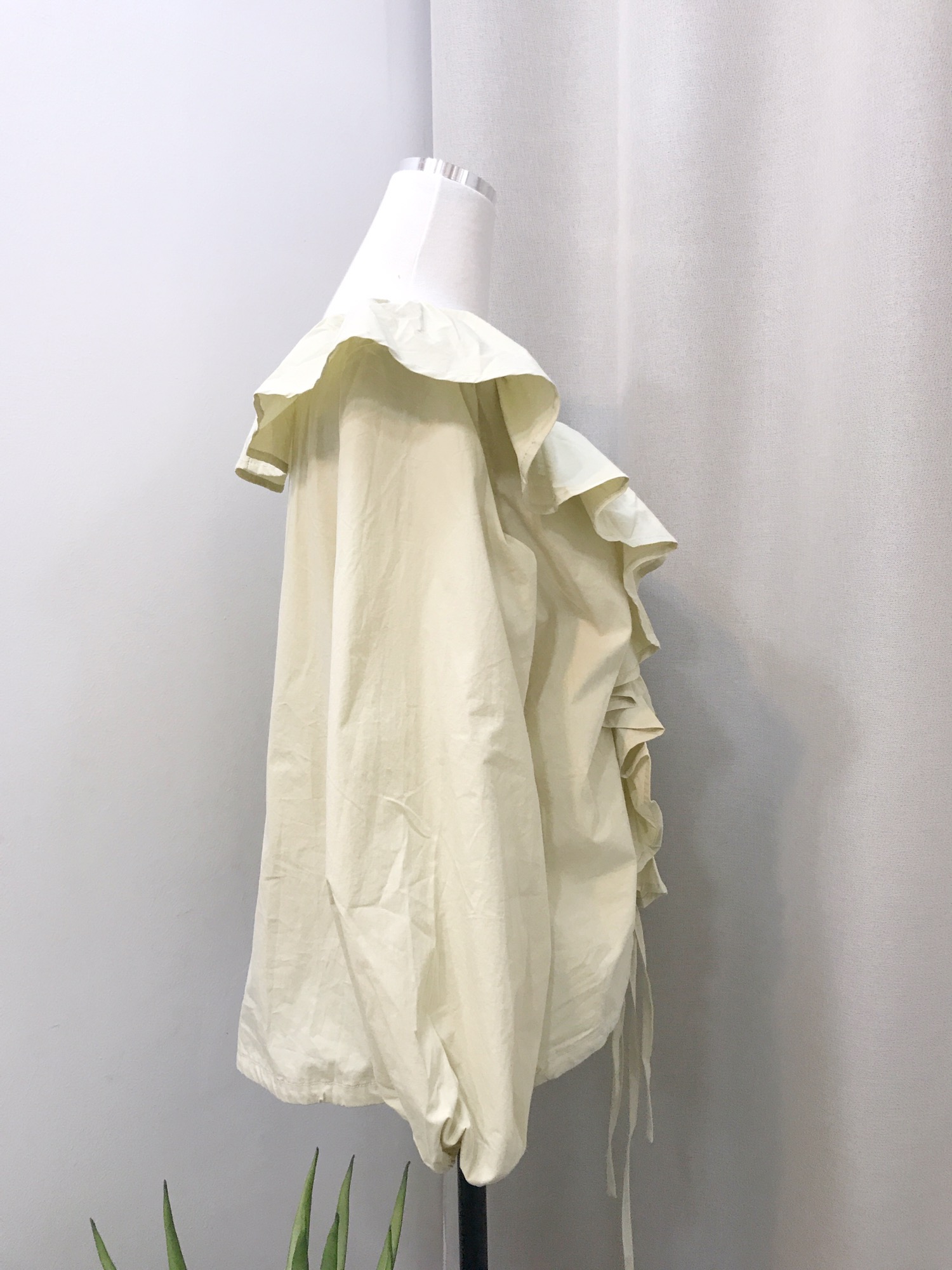 NEW FASHION LADY GIRL Blouse frilly ruffle guest b