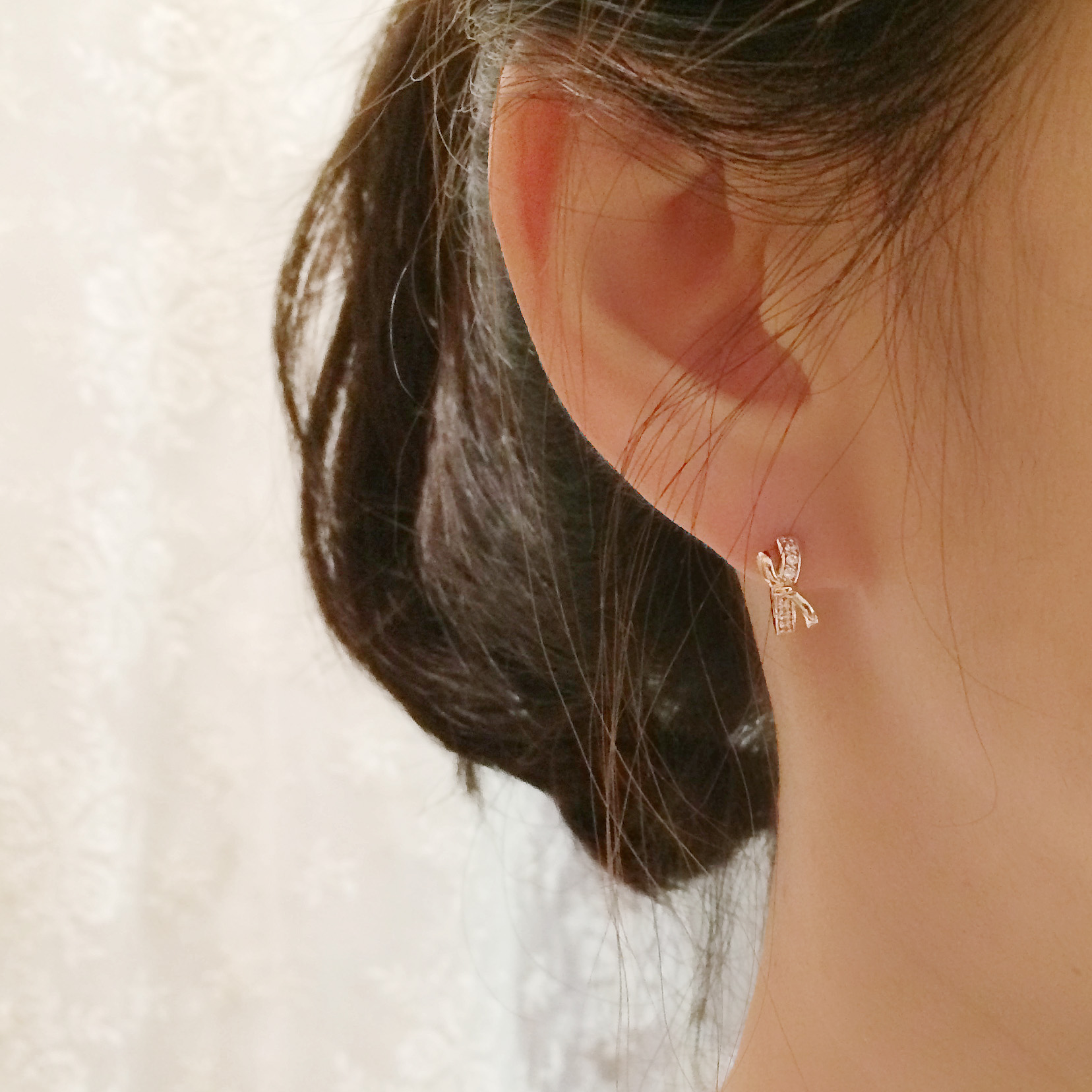 Gold pin ribbon ribbon ring One-touch earrings 14k