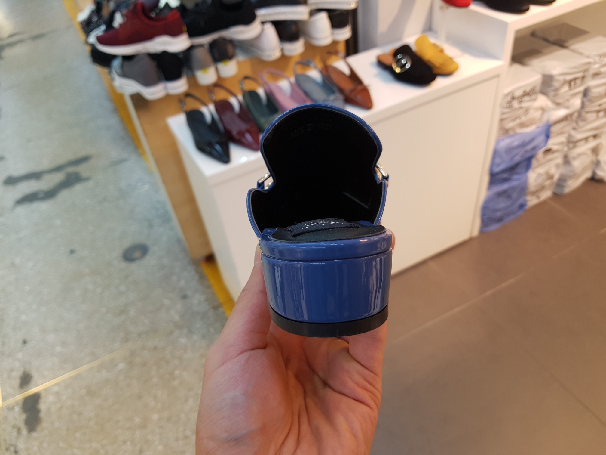 New Chain Decoration Anamel Blower 3cm Black Blue 