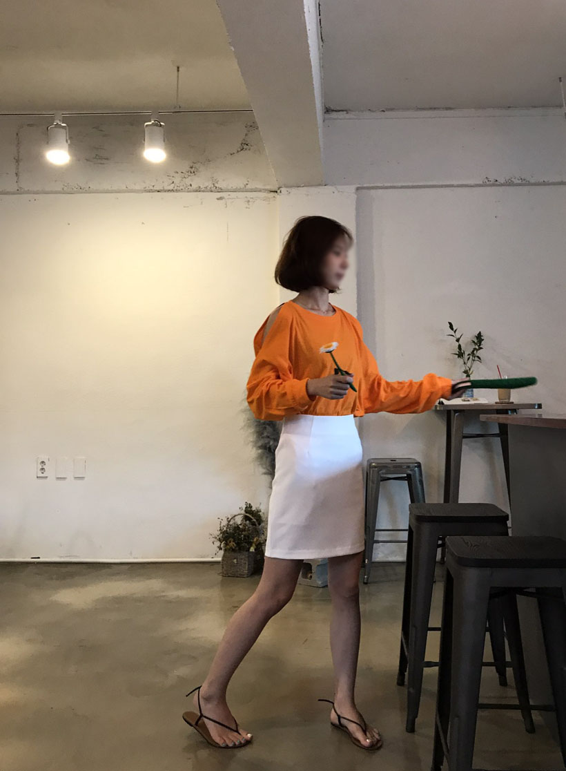 Shoulder-to-shoulder T-shirt black, orange, khaki 