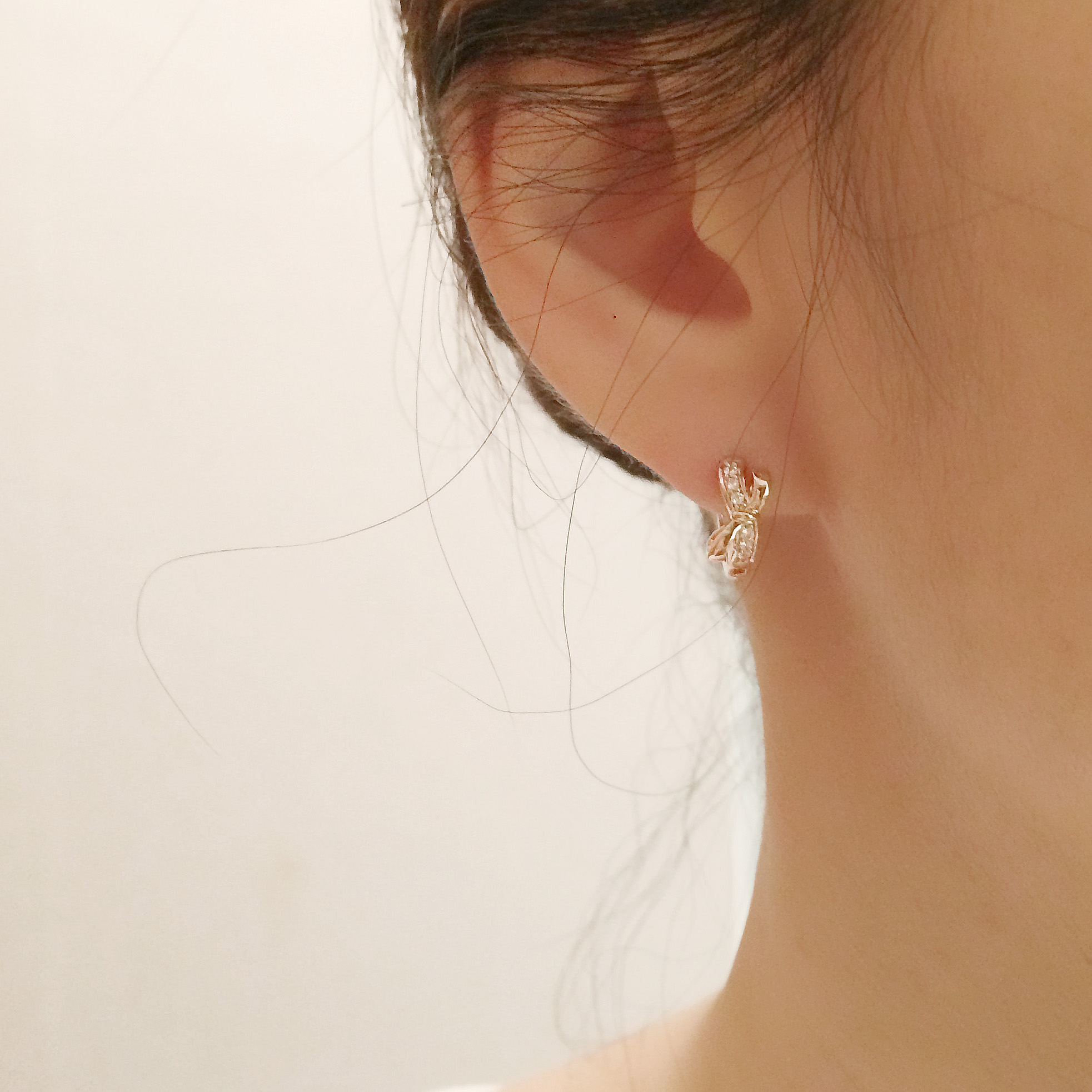 Gold pin ribbon ribbon ring One-touch earrings 14k