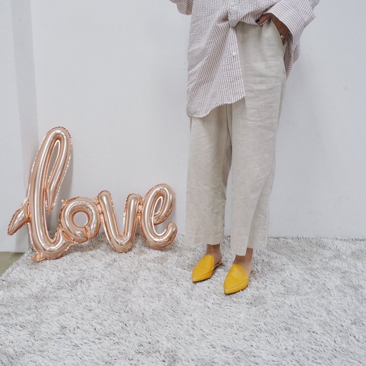 New Simple Gold Decoration Blower Autumn Statue