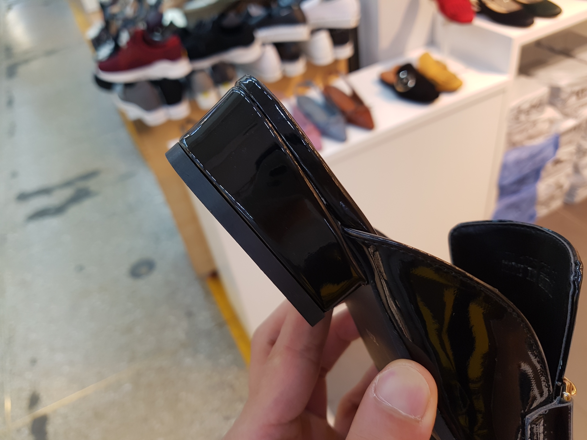 New Chain Decoration Anamel Blower 3cm Black Blue 