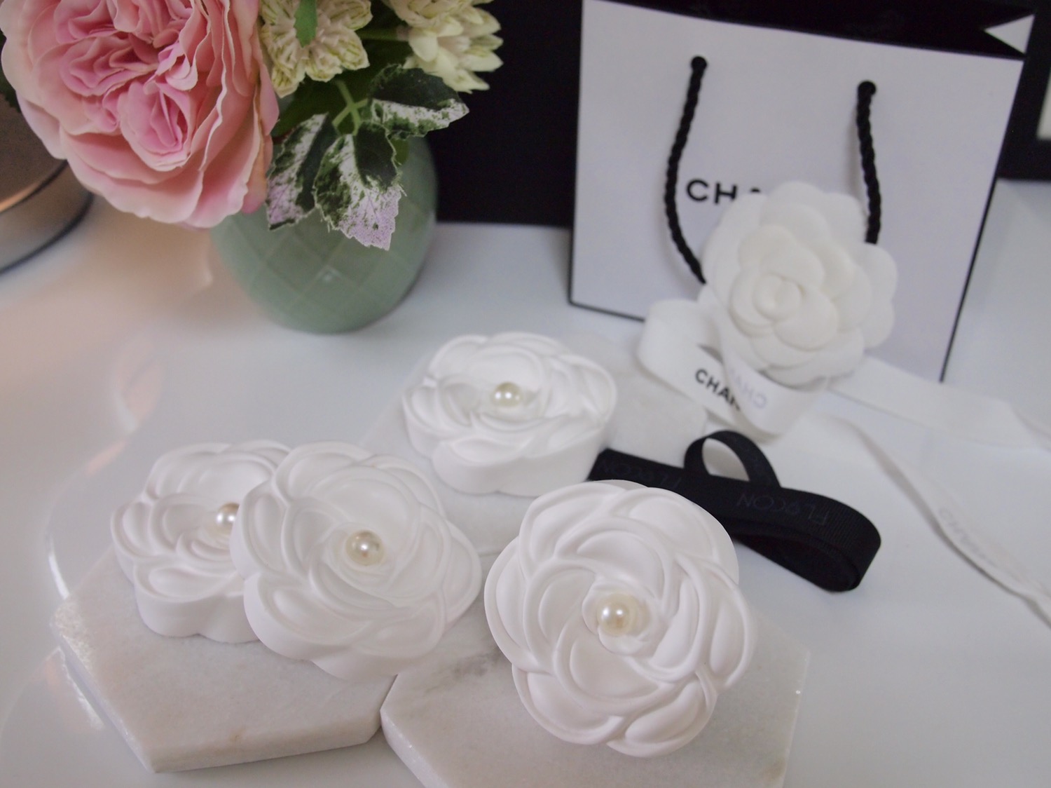 Car Air Freshener Camellia Gypsum Perfume Vehicle 