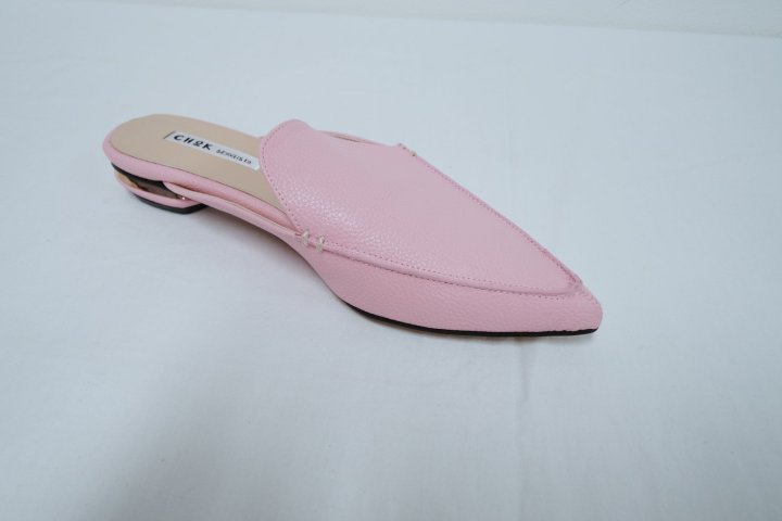 New Simple Gold Decoration Blower Autumn Statue