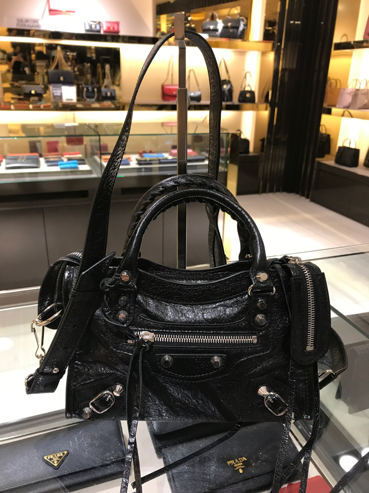 New Luxury Gallery Valencia Classic Mini City Bag 