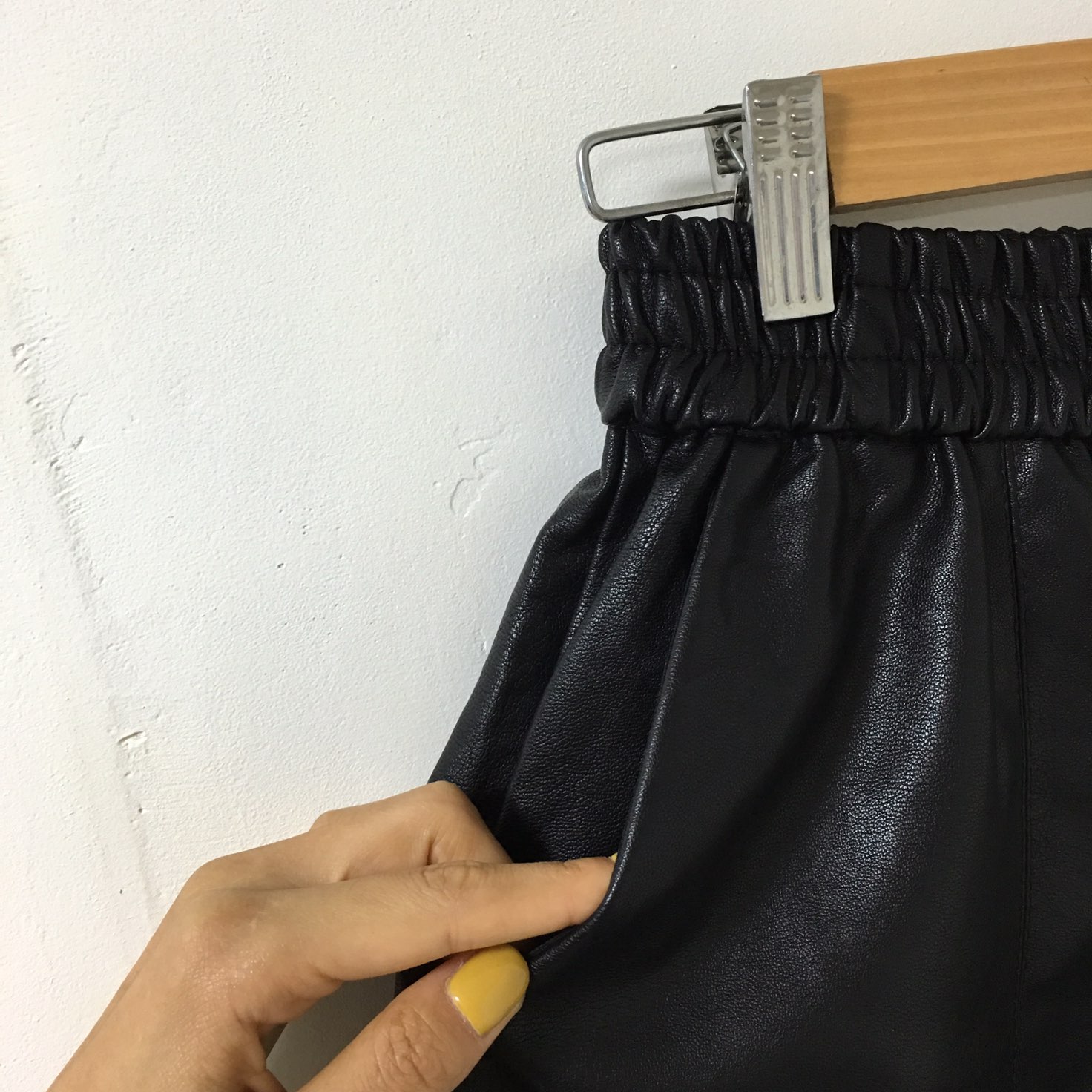 Women Short Pants Leather shorts banding 2color Te