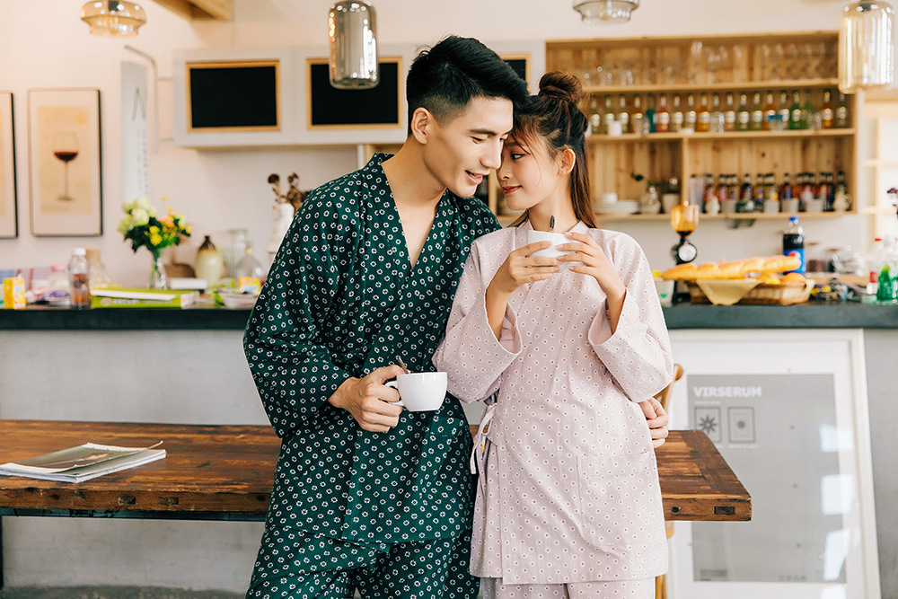 New imported fine flower Yukata couple pajamas hon