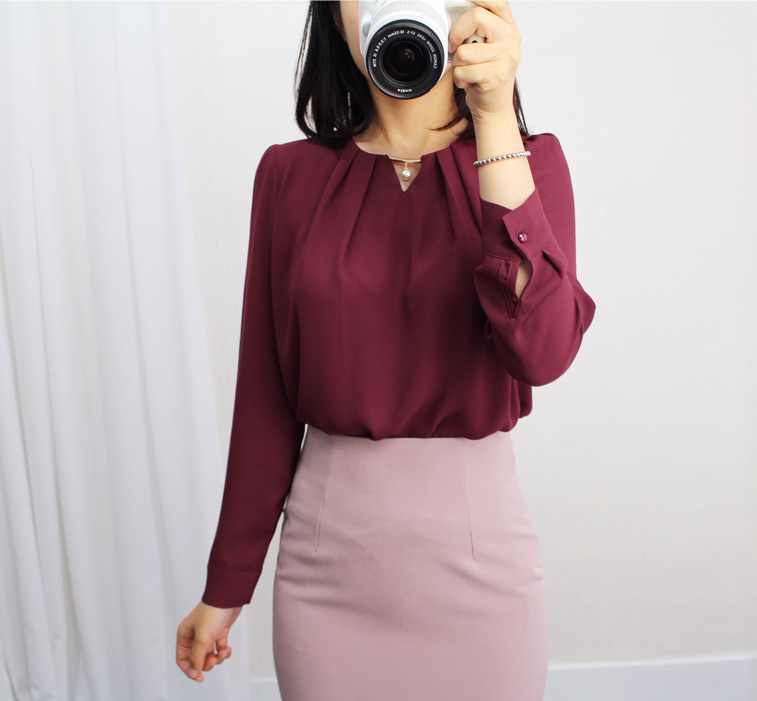 Charlotte pearl ornament round neck chiffon blouse