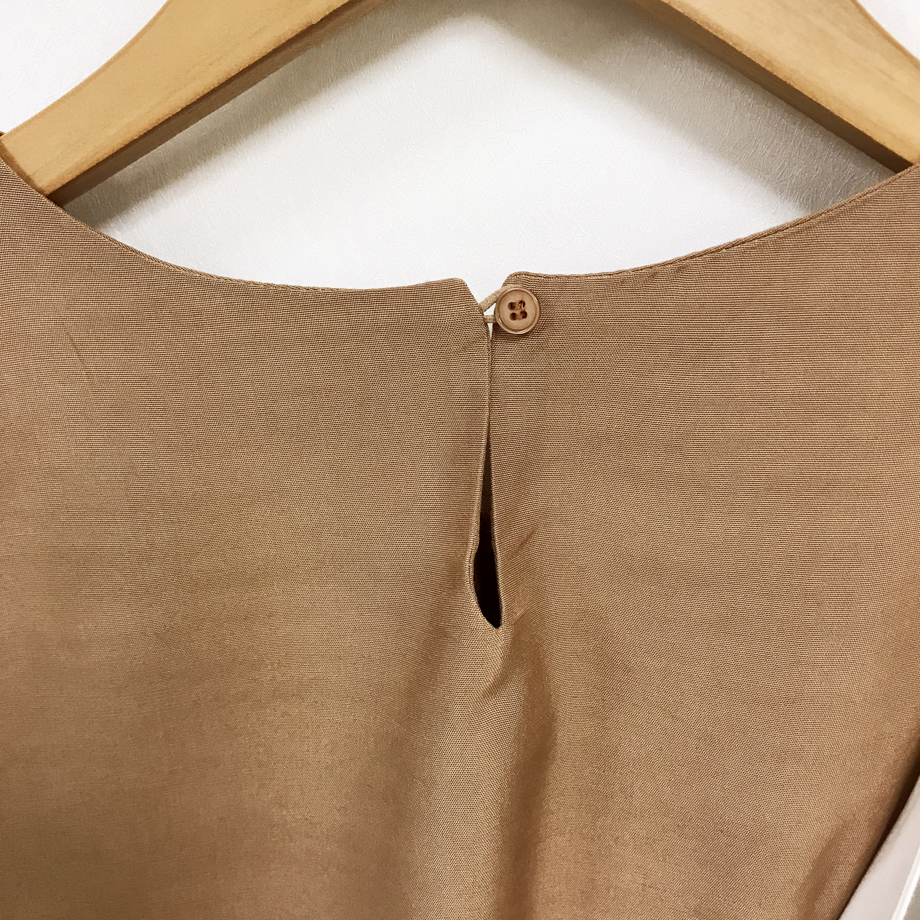 Unisex sexy blouse with 2color roulette tweezers