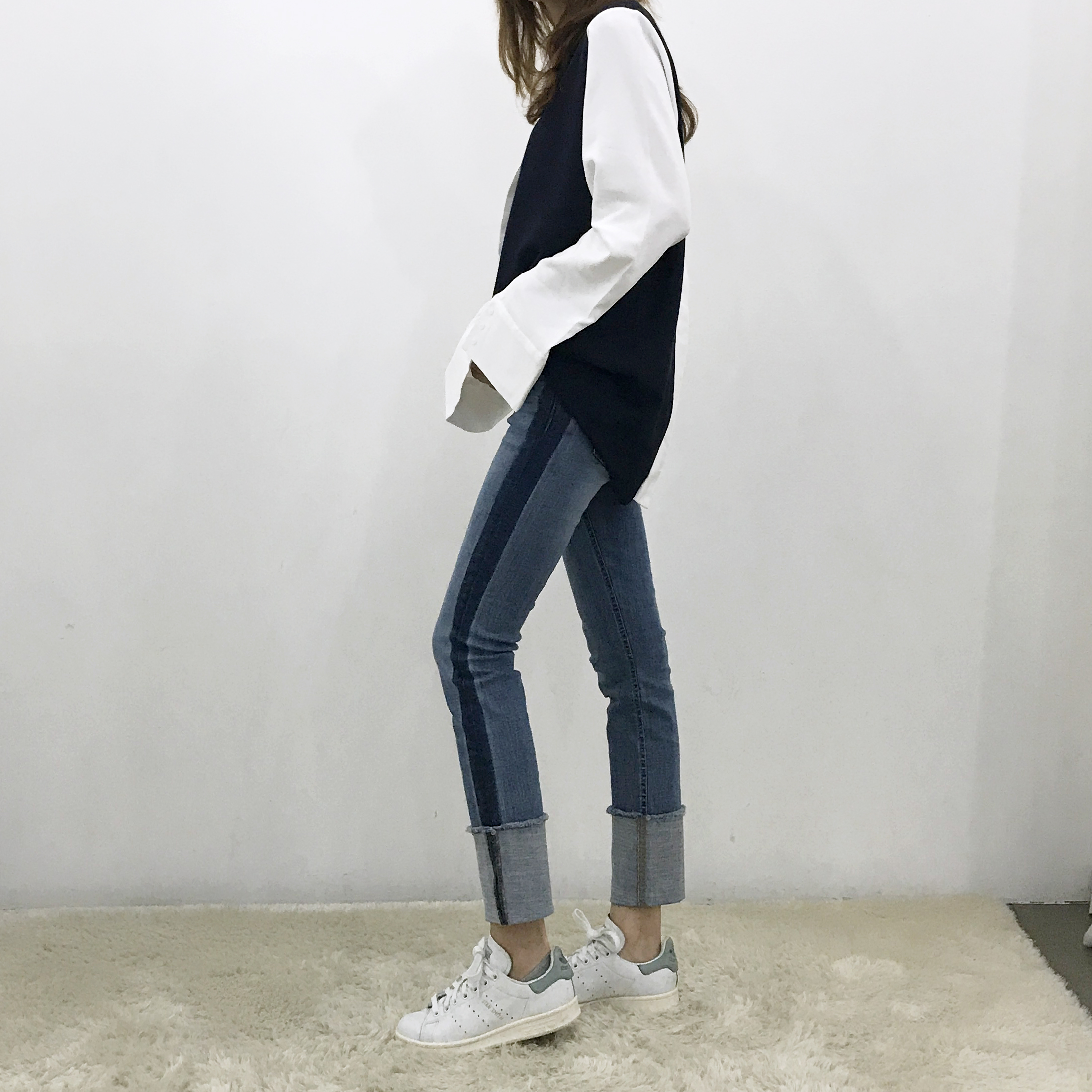 Unisex sexy blouse with 2color roulette tweezers