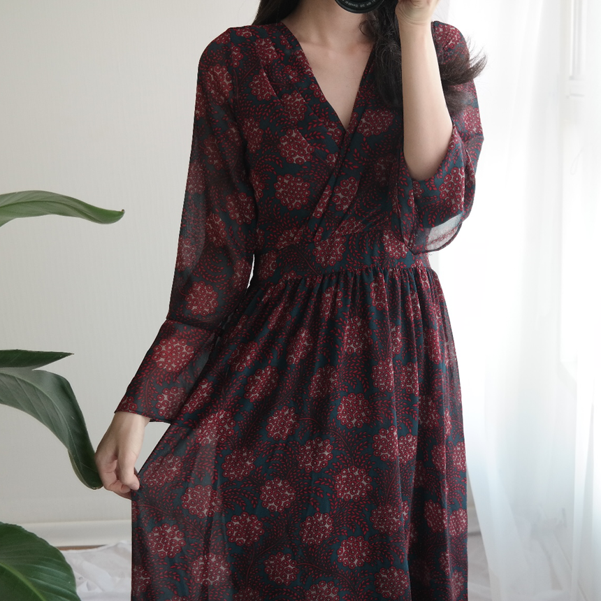 Autumn Flower Pattern Chiffon Wrap One Piece Visit