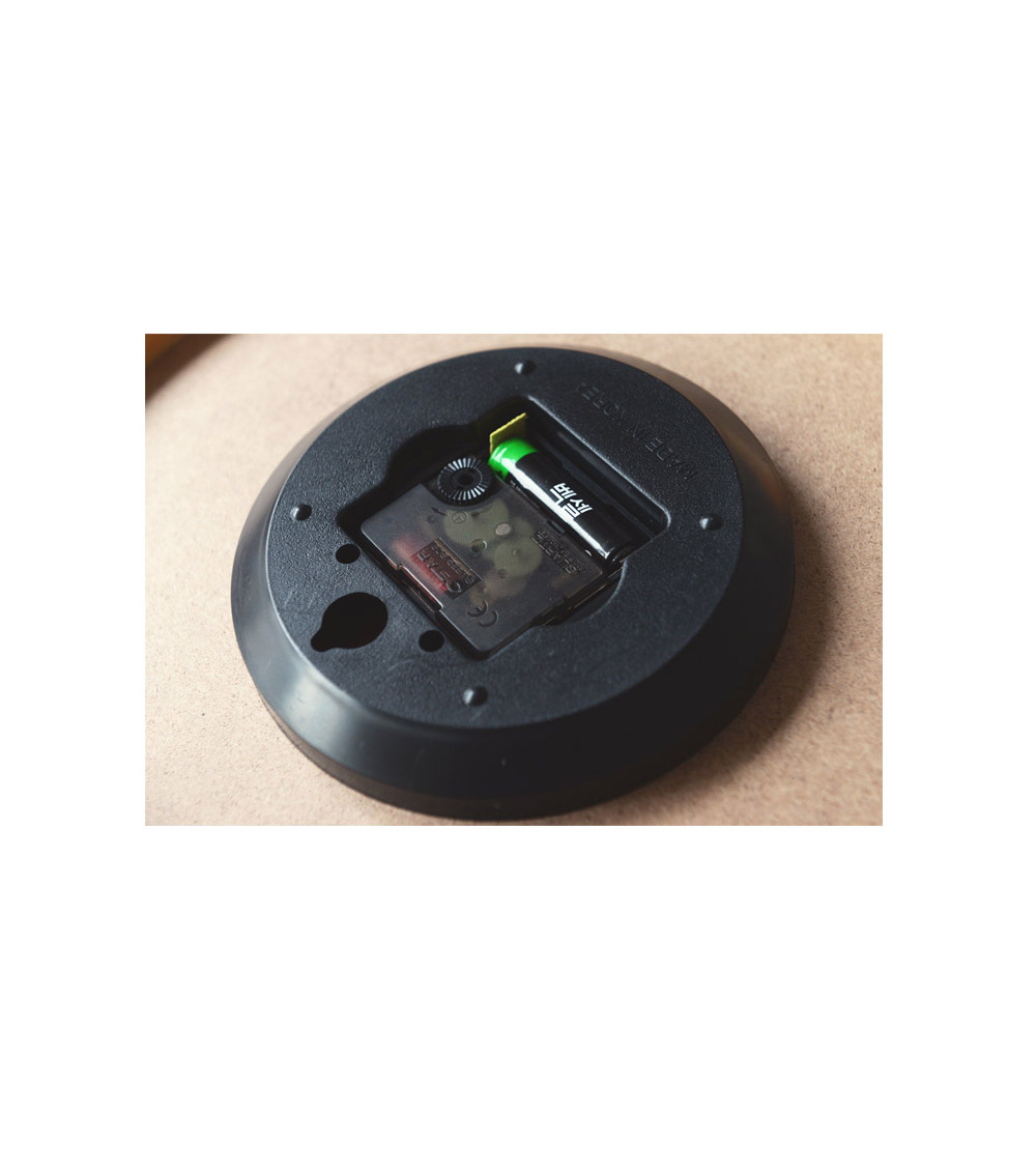 Modern Wooden Round Quiet Wall Clock Living Room O