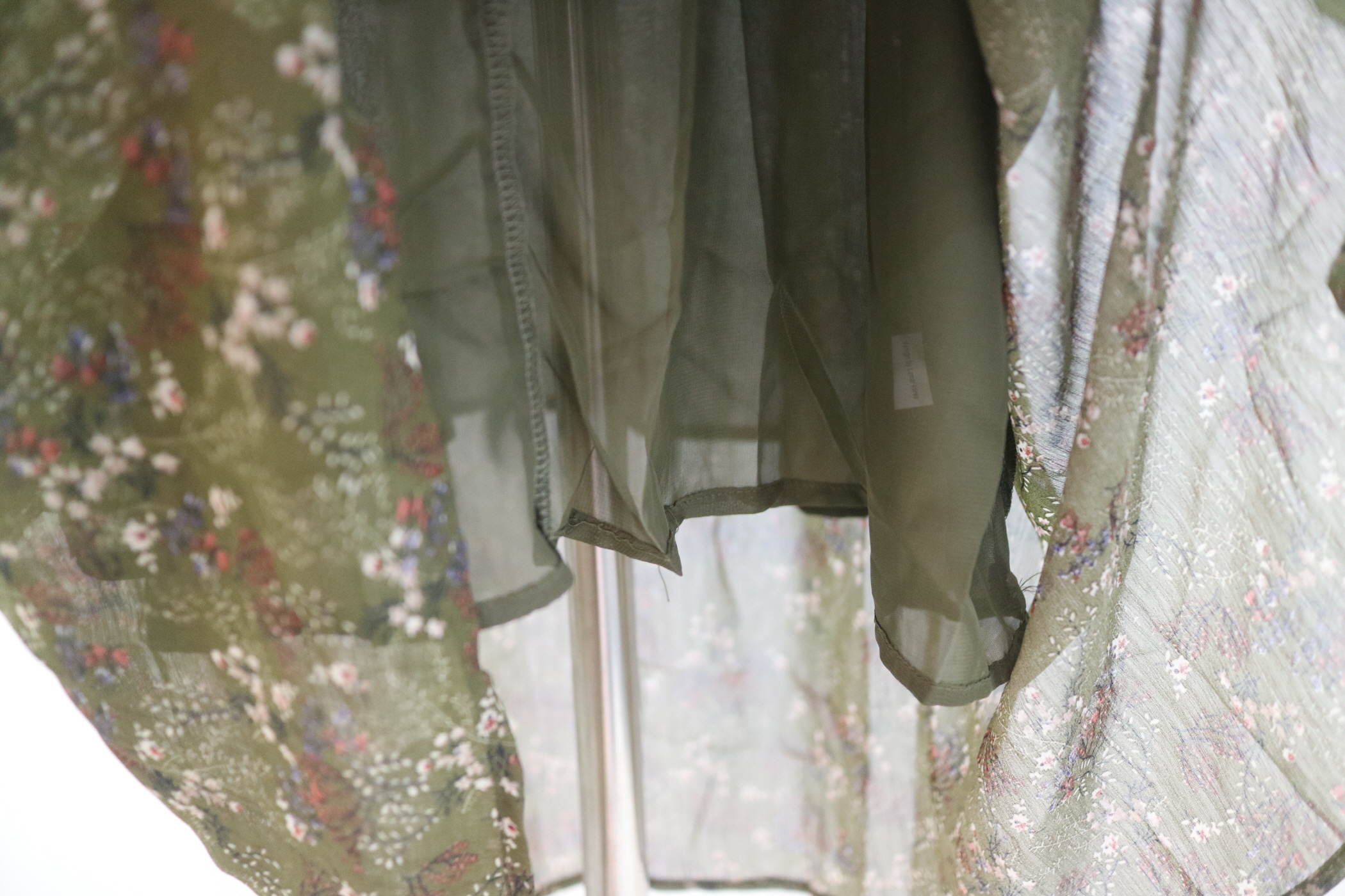 Cropped Chiffon One Piece Romantic Travel Look Fem