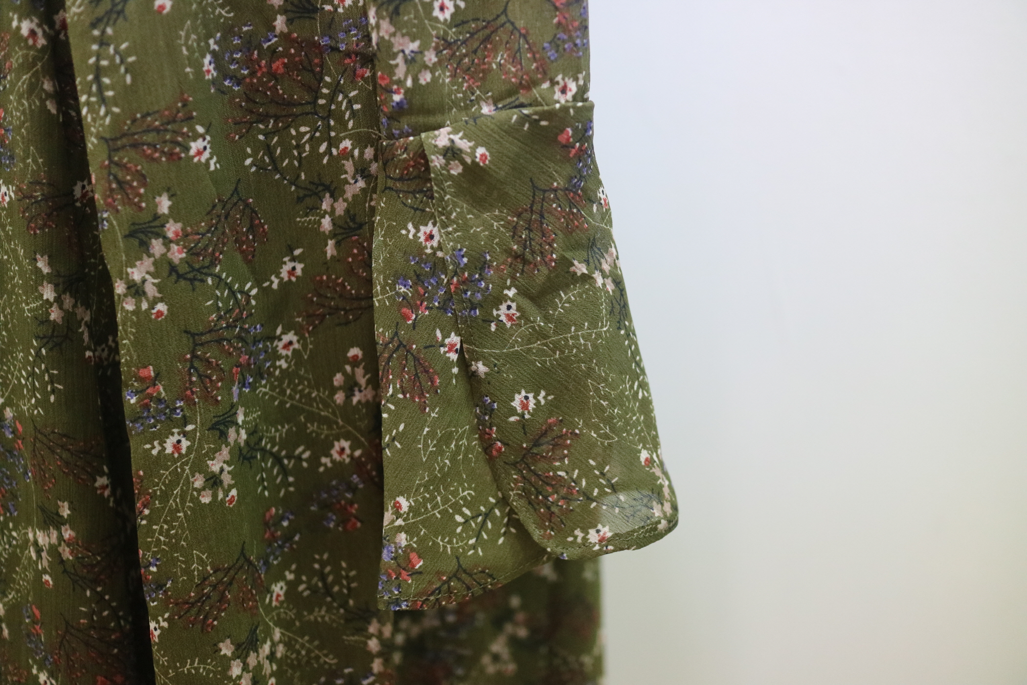 Cropped Chiffon One Piece Romantic Travel Look Fem