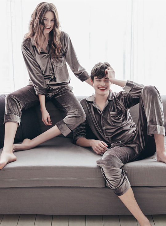 New imported velvet Couple sleeping pajamas availa