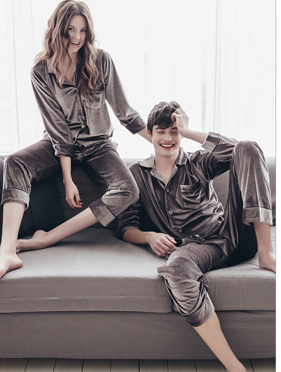 New imported velvet Couple sleeping pajamas availa