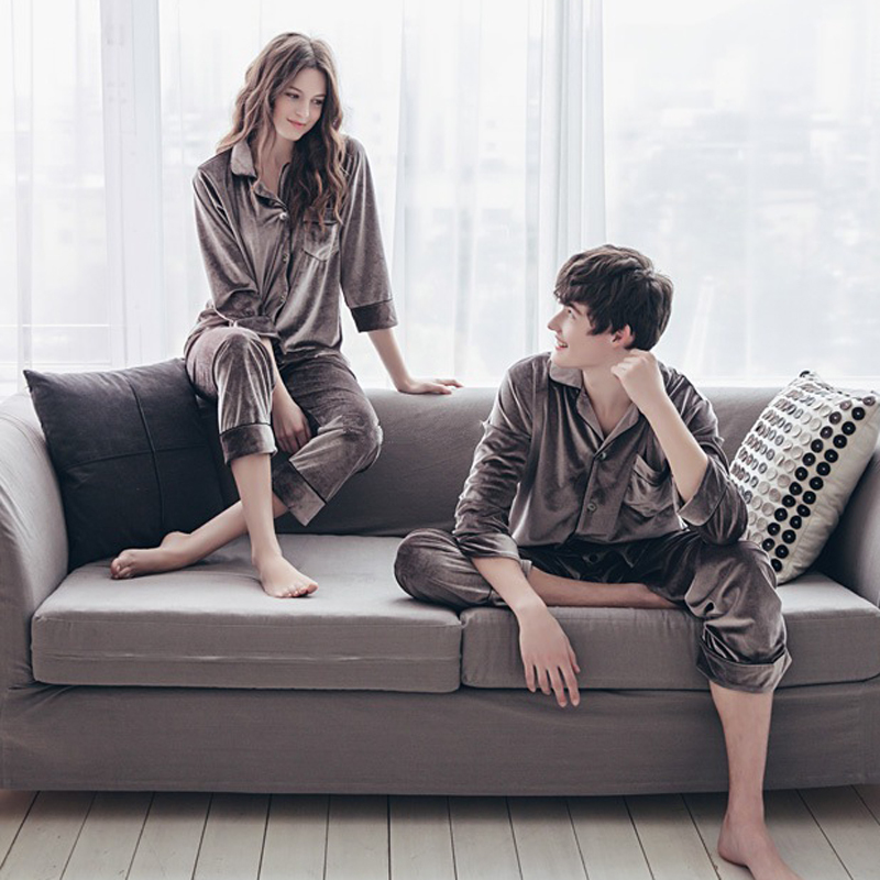 New imported velvet Couple sleeping pajamas availa