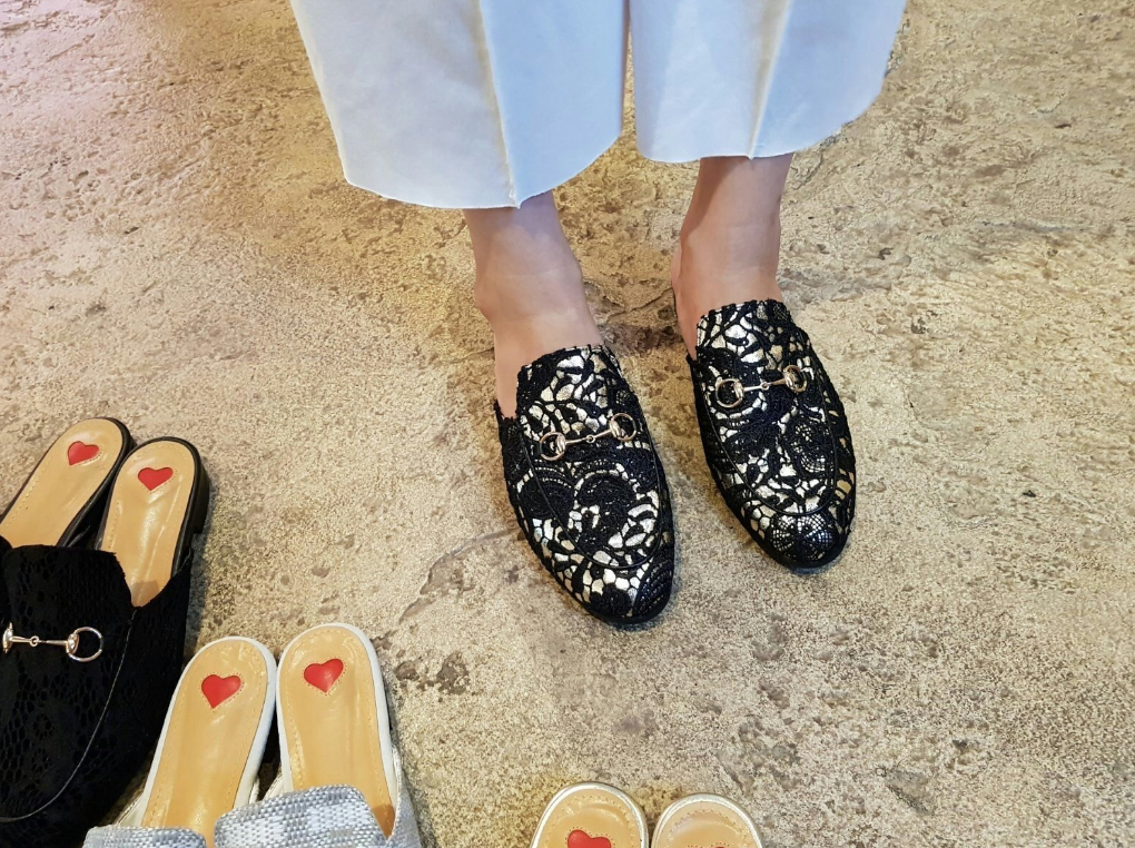 New chic looper slippers Stylish charming shoes Re