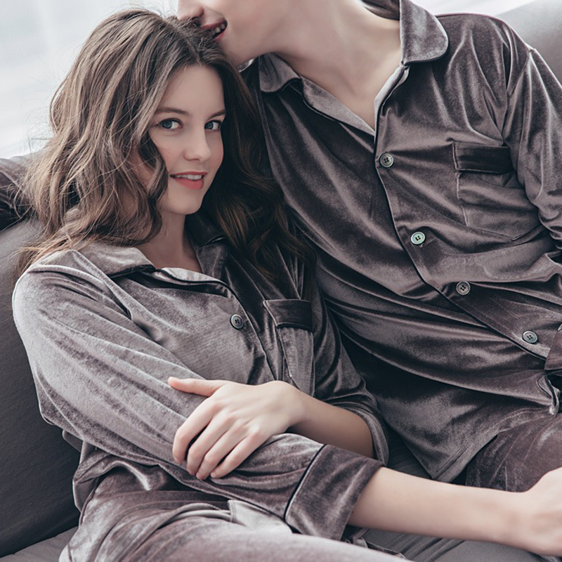 New imported velvet Couple sleeping pajamas availa