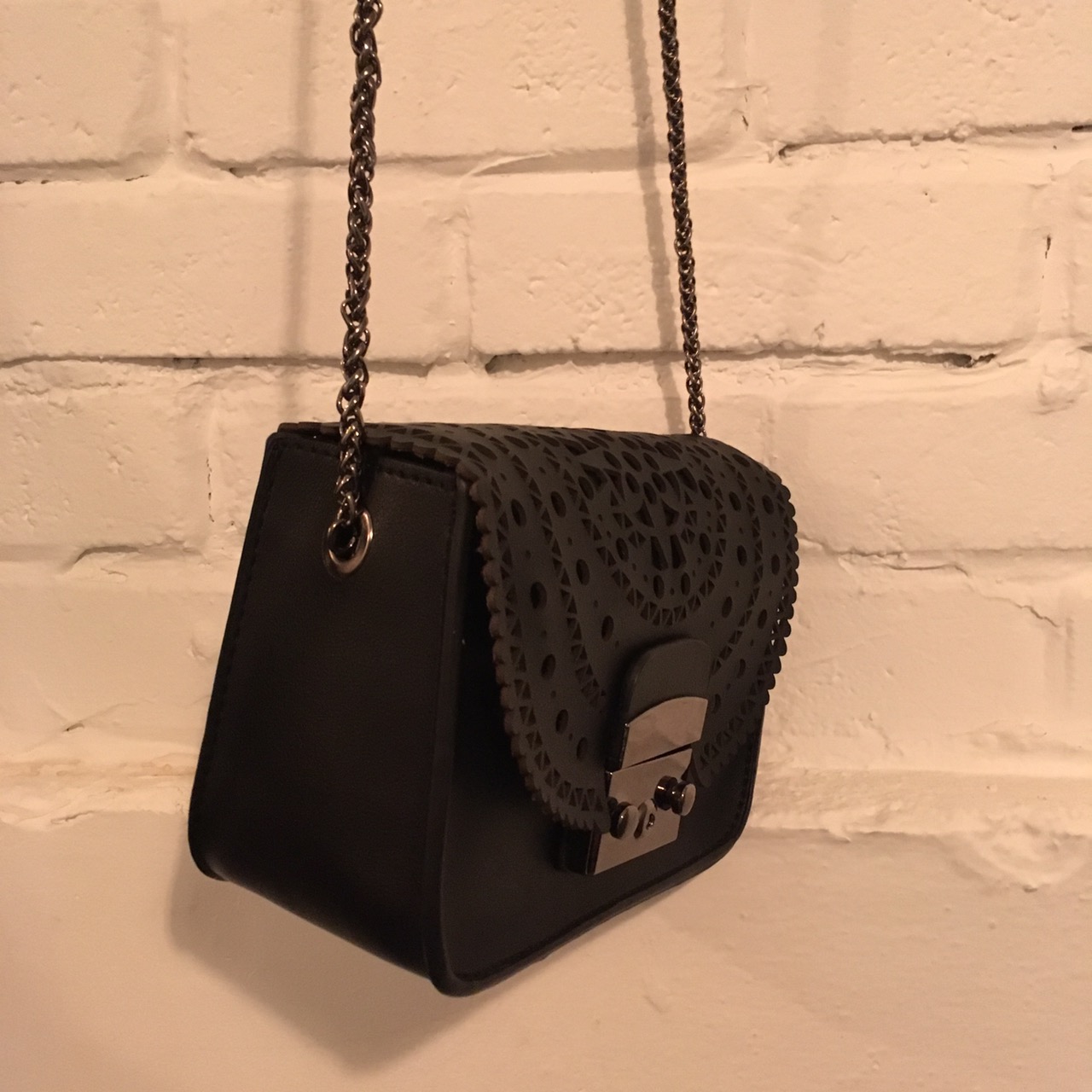 New Mini Punching Cross Unique Wedding Look Cody D